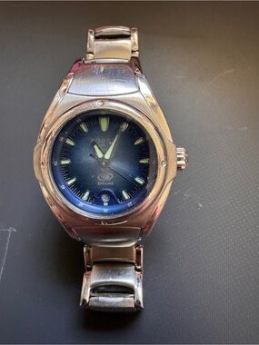 Fossil Silver Stainless Steel Watch with Blue Dial (NEEDS A NEE BATTERY)
